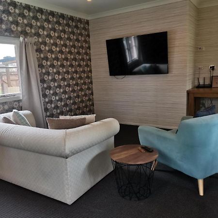 Lavalla Estate Guest House Tuakau Exterior photo